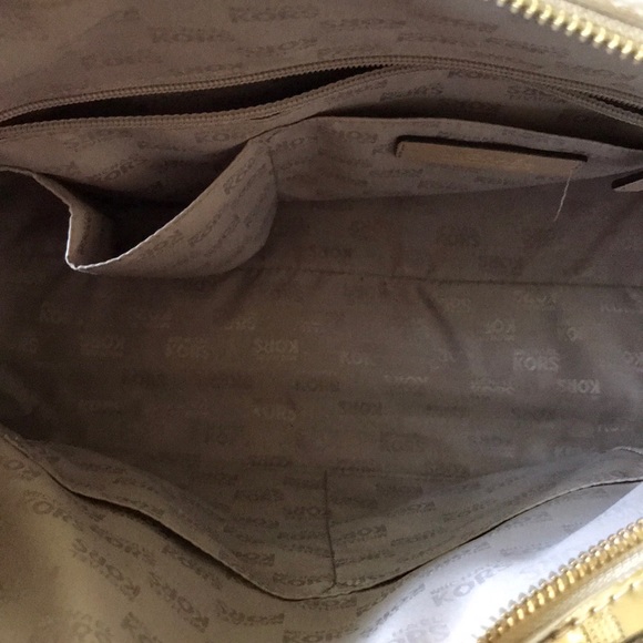 Authentic Michael Kors - Picture 2 of 6